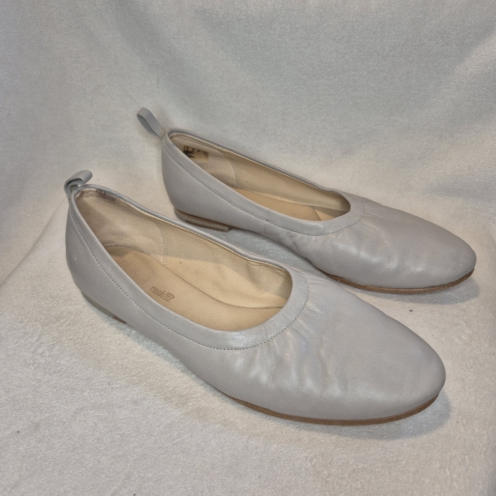Clarks Grace Mia Ballet Flat - SIZE 8.5 Grey Leather Minimalist